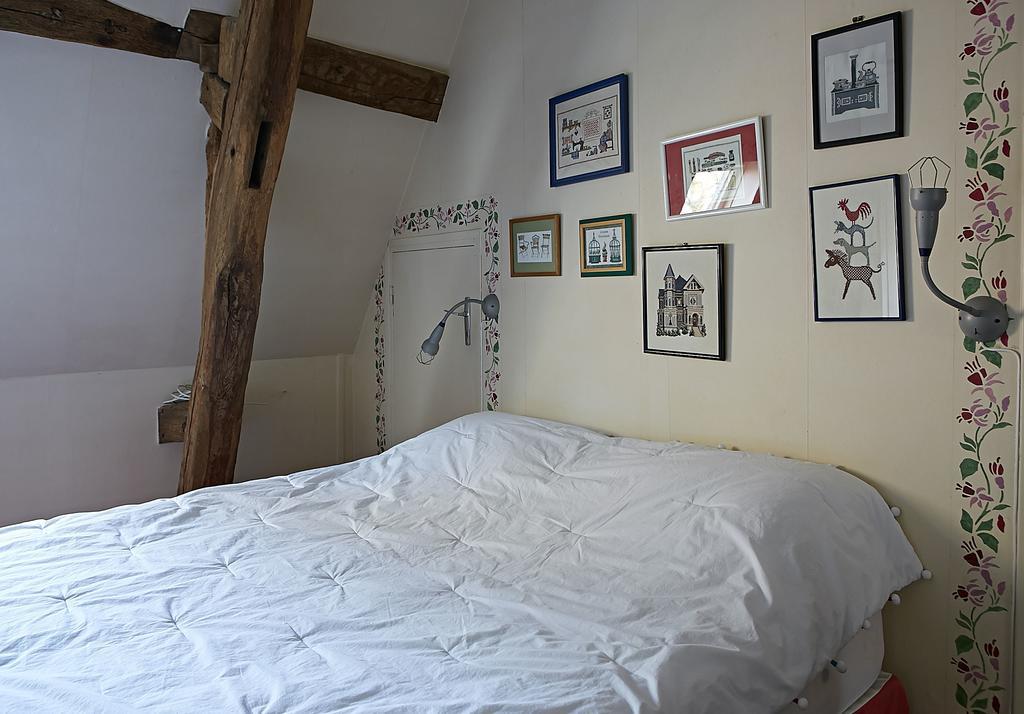 Gite Du Presbytere De L'Abbe L'Hermina Saint-Martin-le-Gaillard الغرفة الصورة